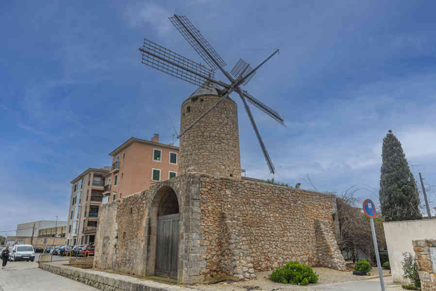 Mallorca - Llucmajor 17 - molino d'en Gaspar.jpg